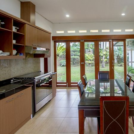 Kencana Villa Dago Bandung Bagian luar foto